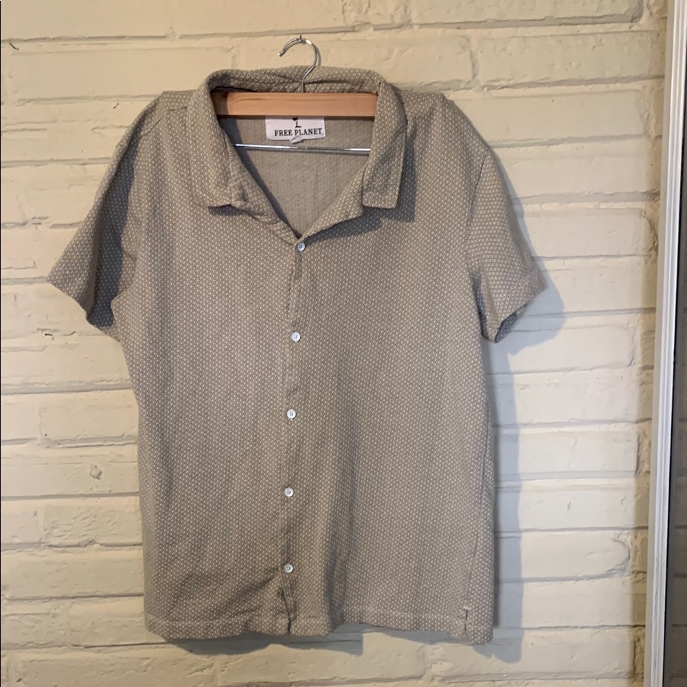 Free Planet Gray Casual Button Down Shirt